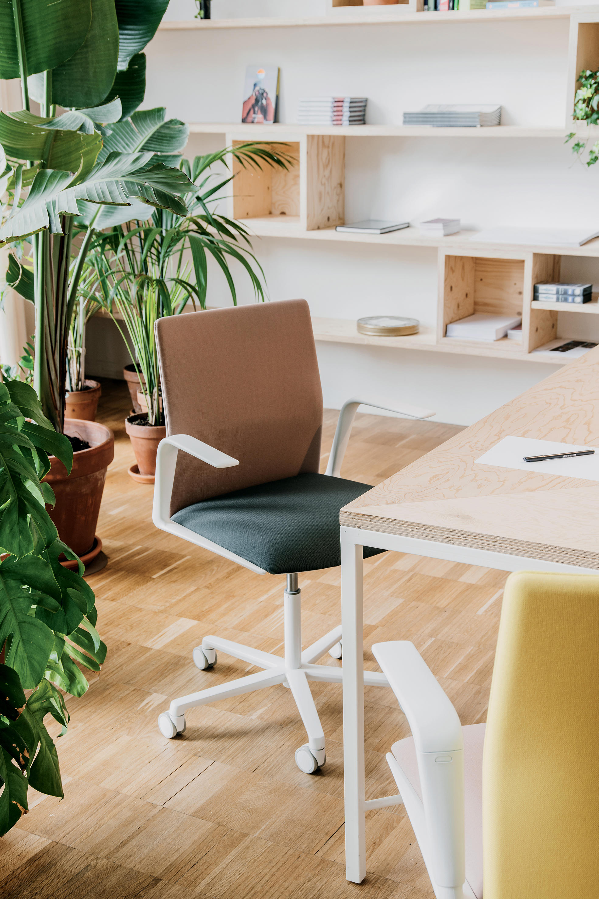 办公椅|布面职员椅|办公家具|华体会体育官方在线官网家具|Kinesit 会议椅/中班椅